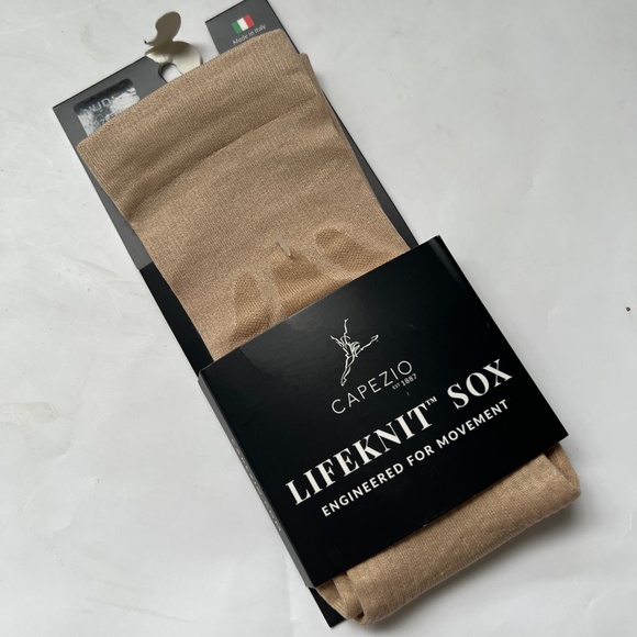 Capezio Lifeknit Sox Nude Dance Socks Size XL12 -13 Made in Italy New - Picture 1 of 6